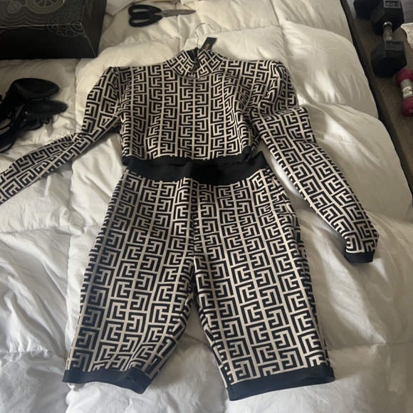 Monogram Short Set - Picture 2 of 2